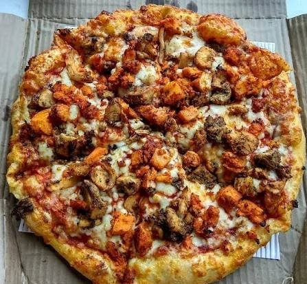 Chicken Dominator Pizza