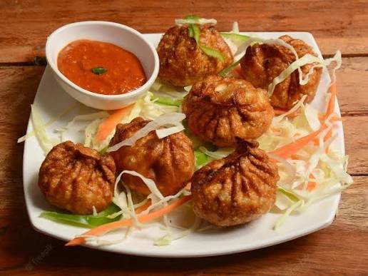Veg Fried Momos (10 pices momos)