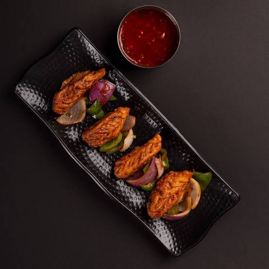 Paneer Chili Momo(Half)
